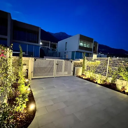 Royal Paradise Green Coast Palase *