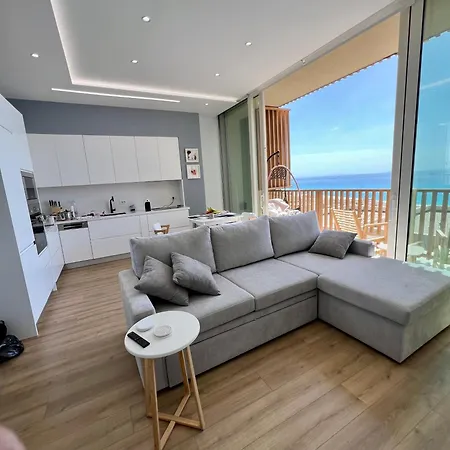 Royal Paradise Green Coast Palase