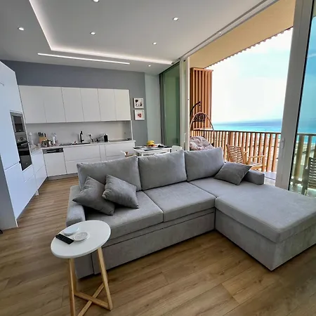Royal Paradise Green Coast Palase